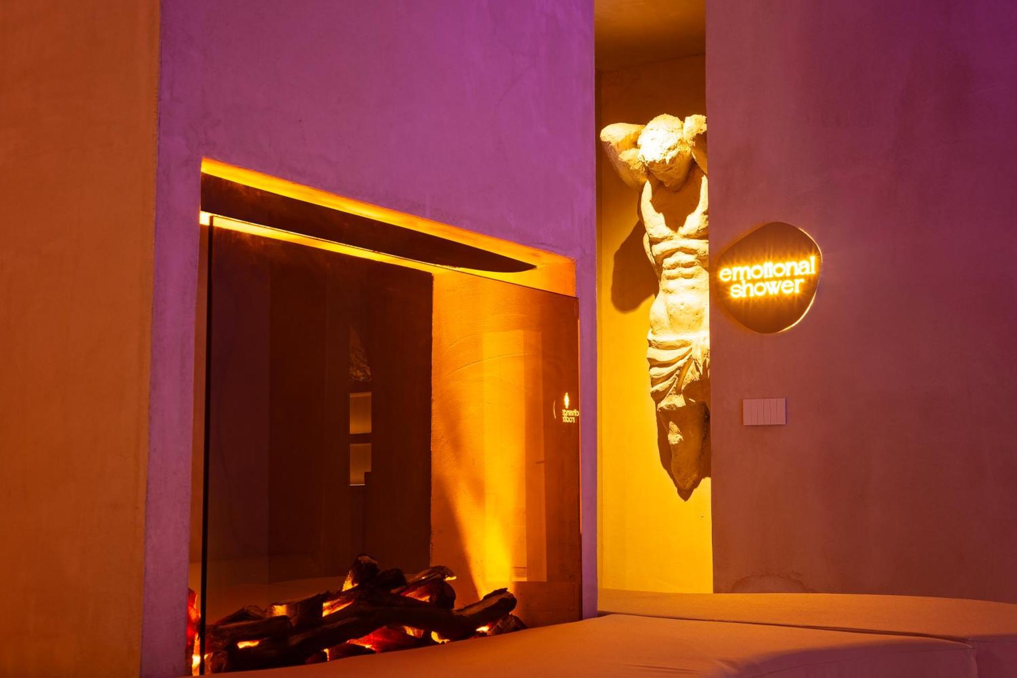 Maritim Marina Bay Resort Spa & Casino Adult Friendly Vlore Exterior photo